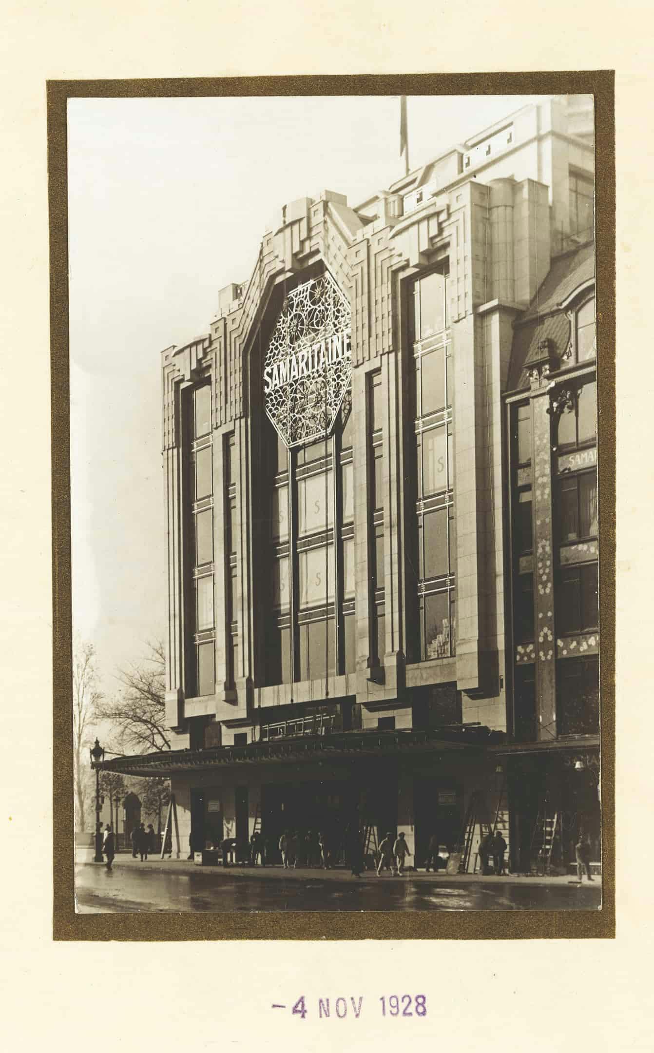 Extension of Magasin 2 on the rue de la Monnaie side completed, 4 November 1928