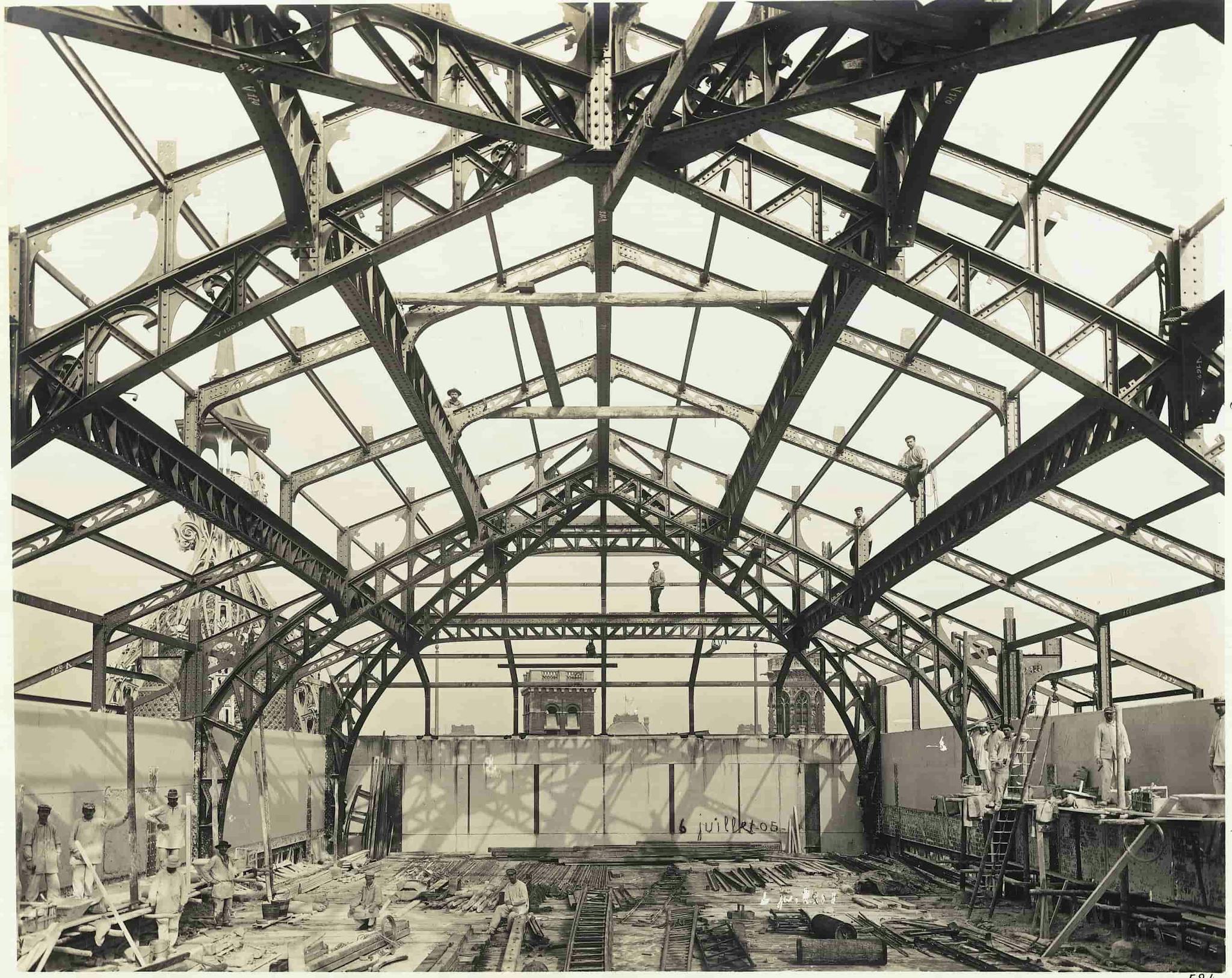 Construction de la verrière: 6 juillet 1905